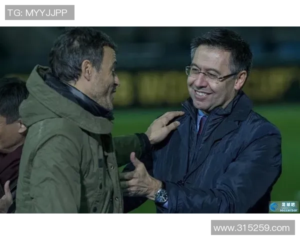 足球r费引发的争议与思考如何平衡商业利益与体育精神 足球r费引发的争议与思考如何平衡商业利益与体育精神